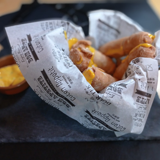 Tequeños de Queso Inyectados Con Queso Cheddar