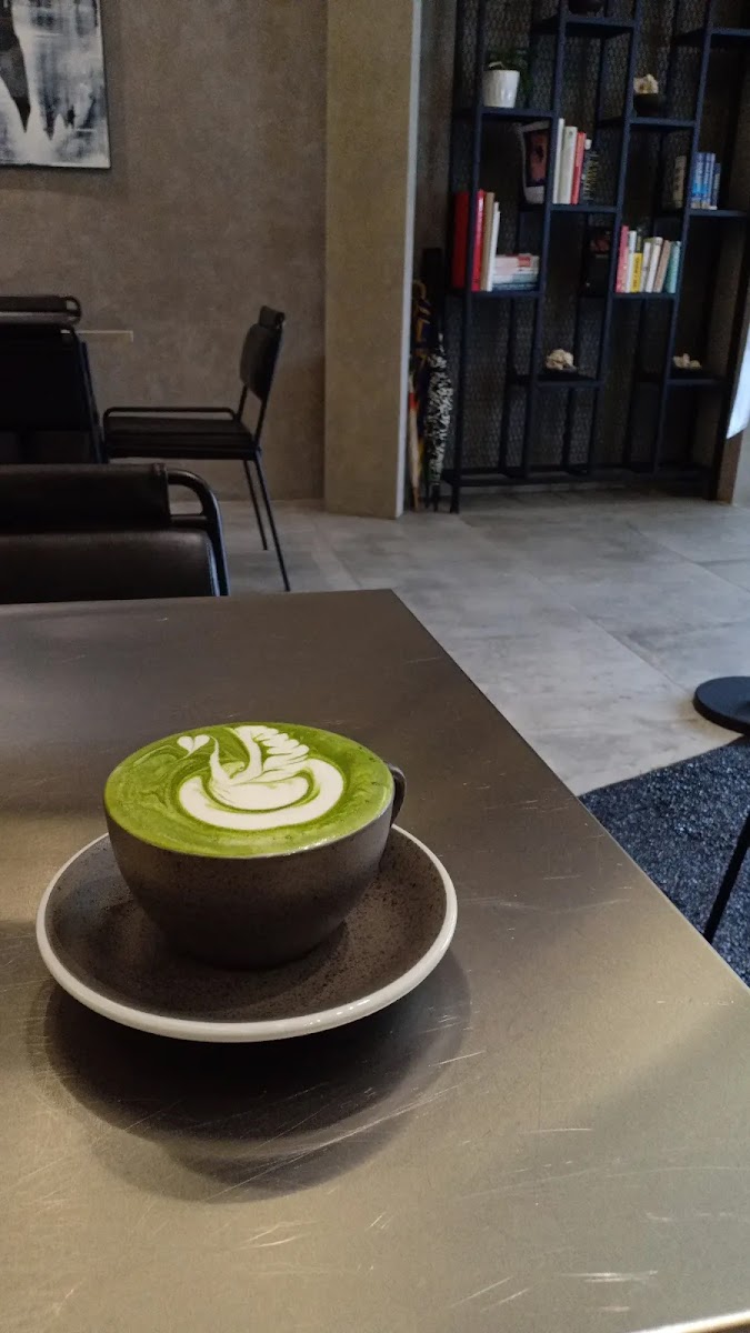 385F Cafe - Photo 7
