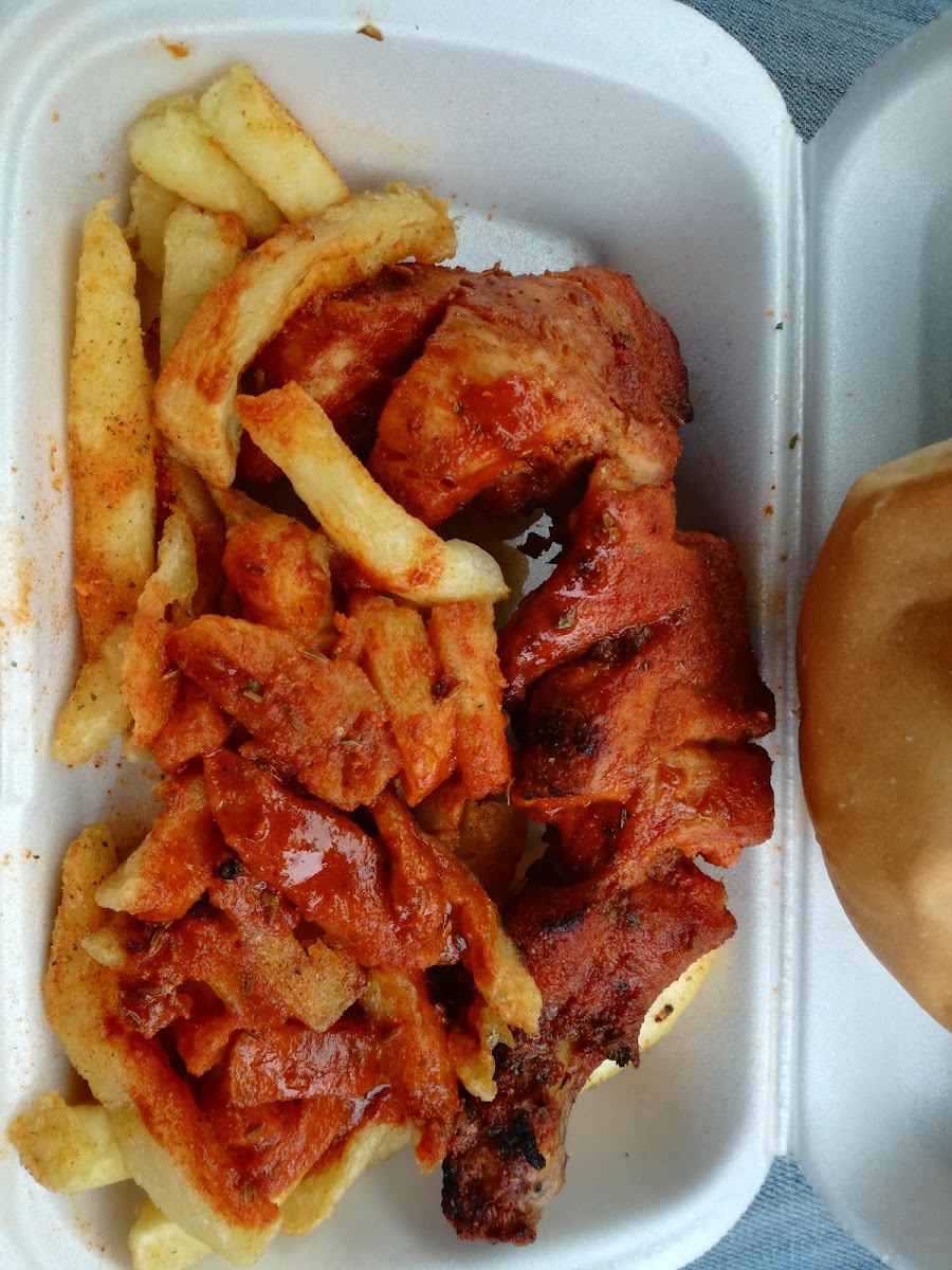 Wajid's Chicken Tikka and Take-Aways - Photo 9