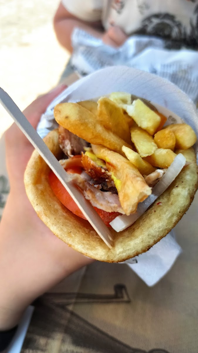 Gyros Souvlaki Takis - Photo 8