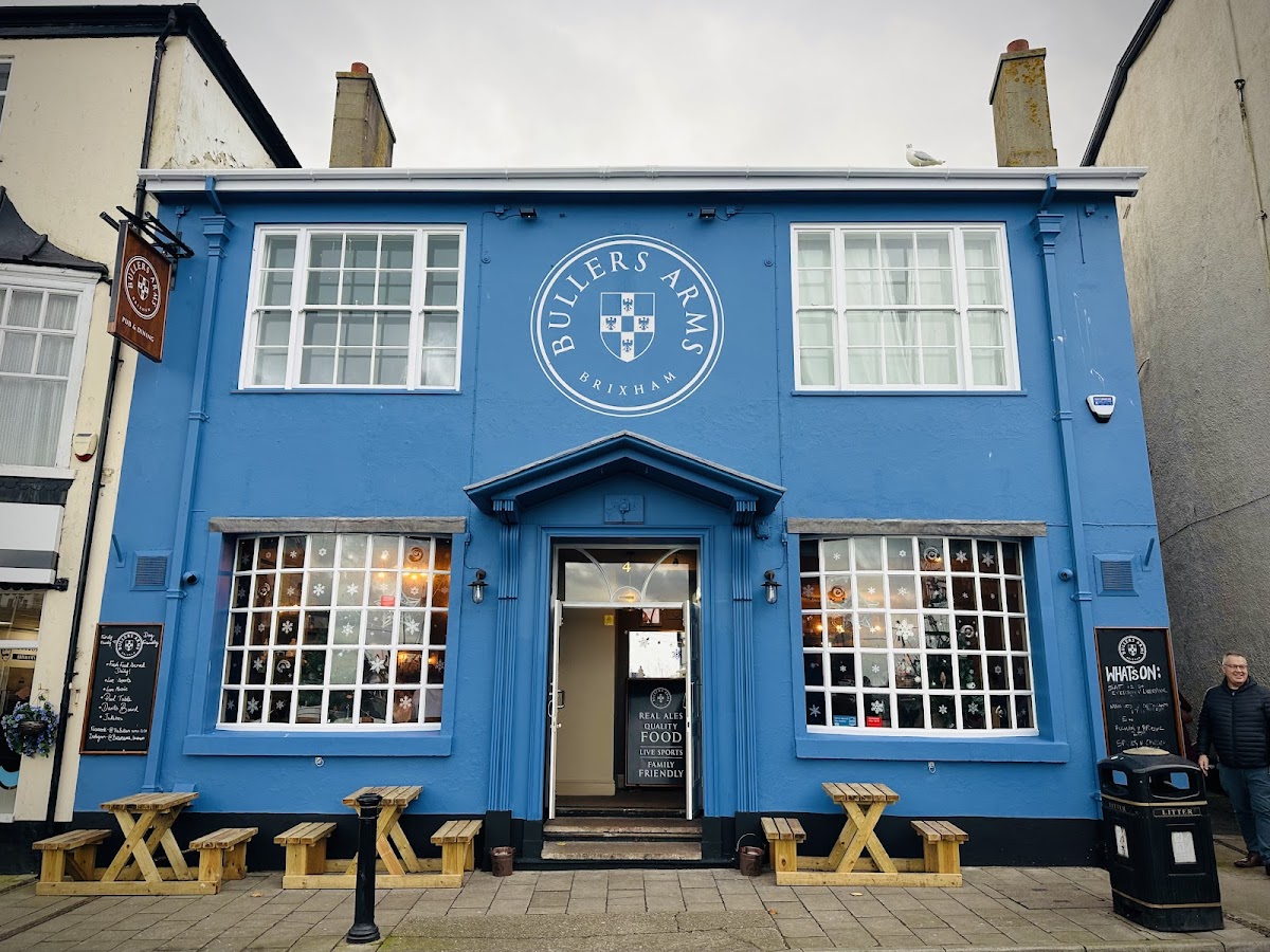 The Bullers Arms - Photo 3