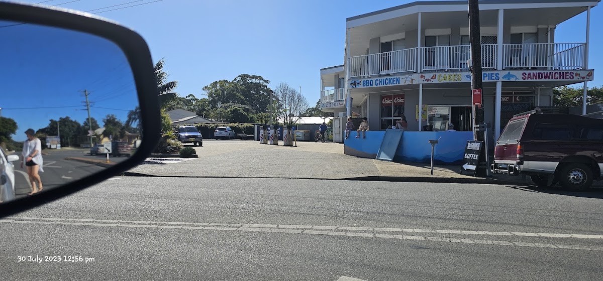 The Point Cafe & Takeaway - Photo 1