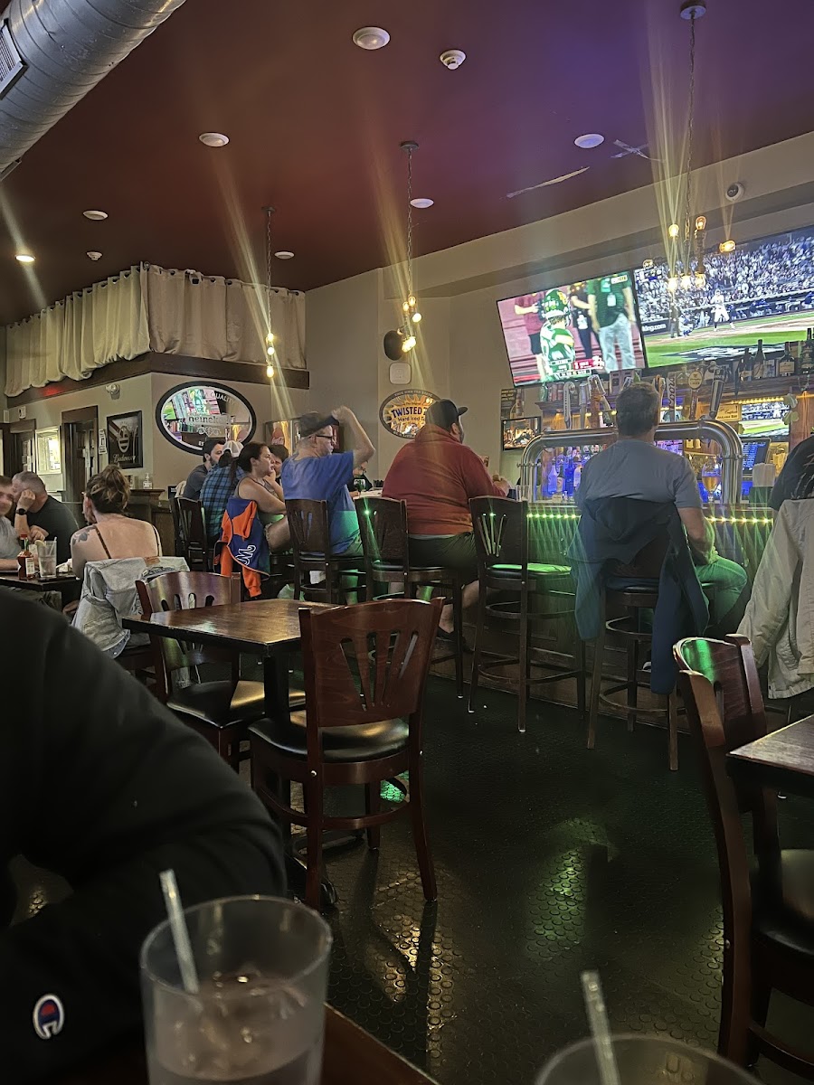 The Well & Grill - Photo 6