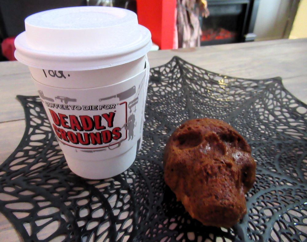 Dark and Deadly Cafe - Photo 5