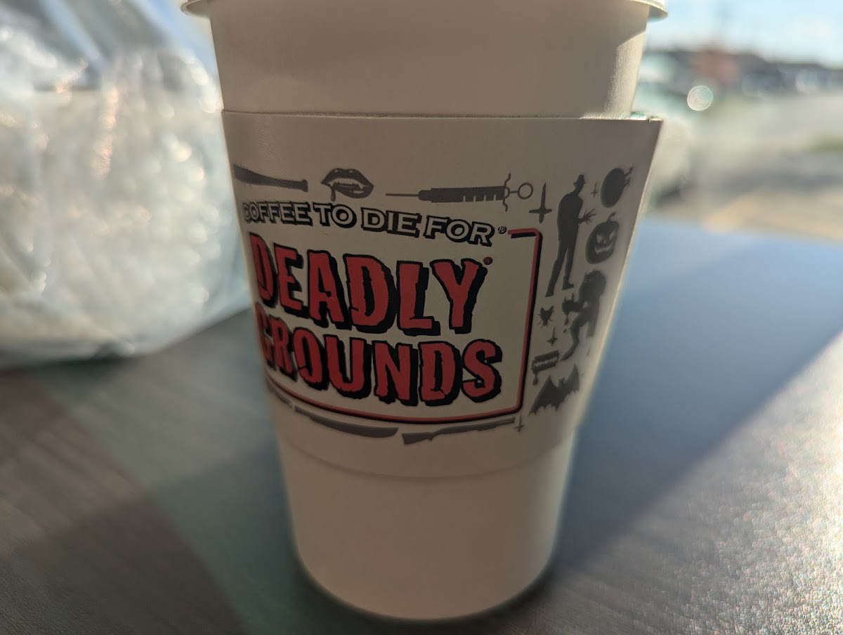Dark and Deadly Cafe - Photo 7