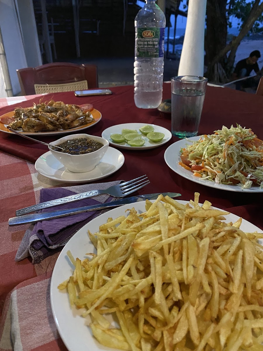 Cactus Lounge Restaurant - Photo 8