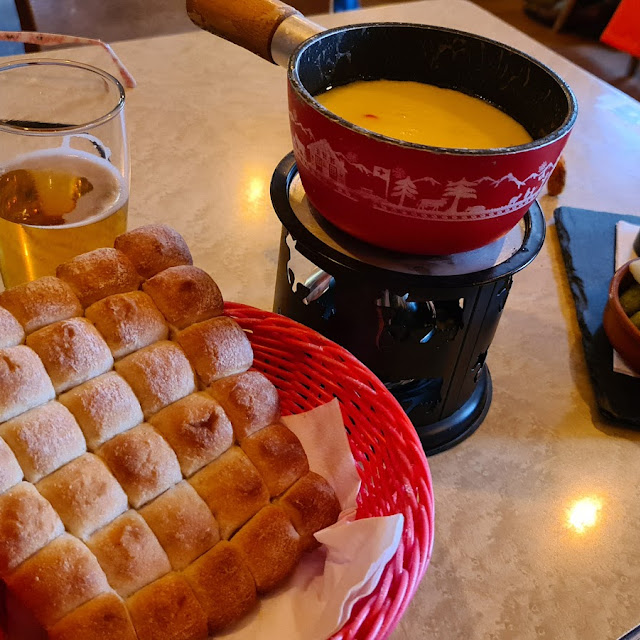 Cheese Fondue with Fresh Chili