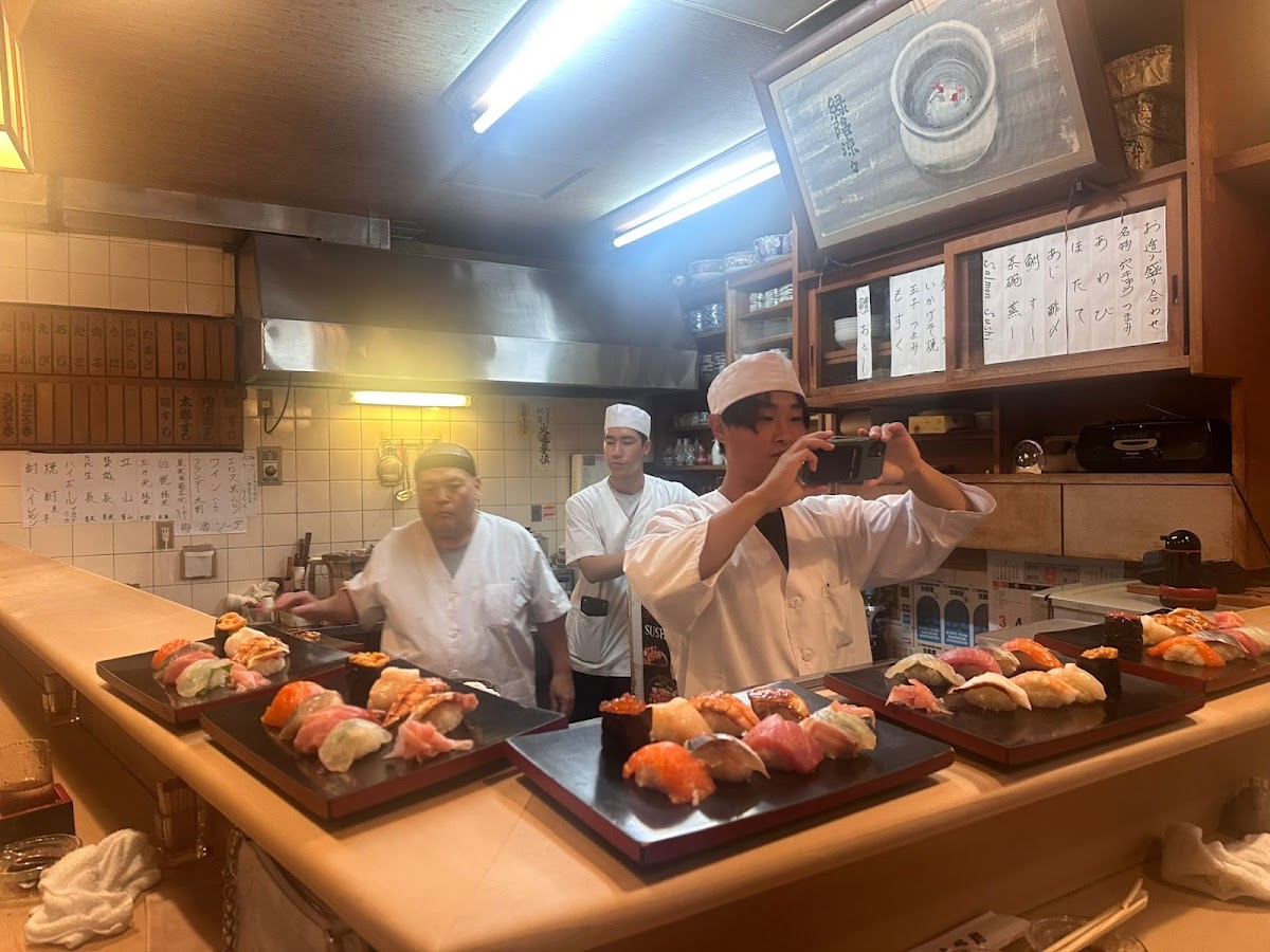 Yoshinosushi - Photo 1