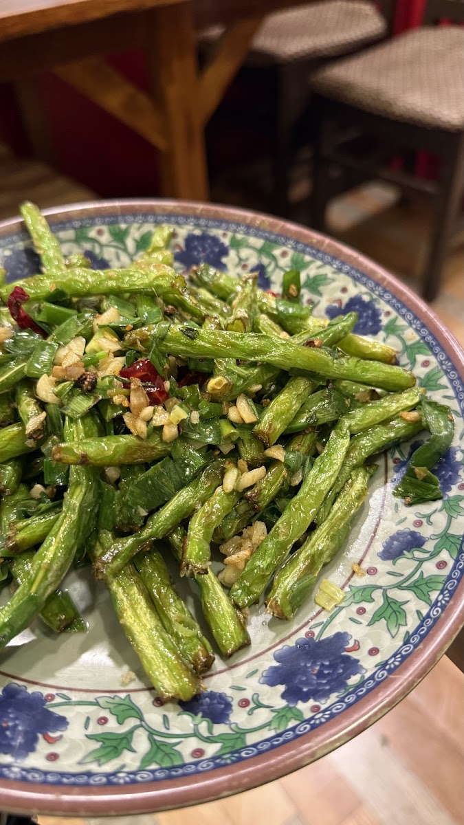 New Chong Qing Restaurant - Photo 8