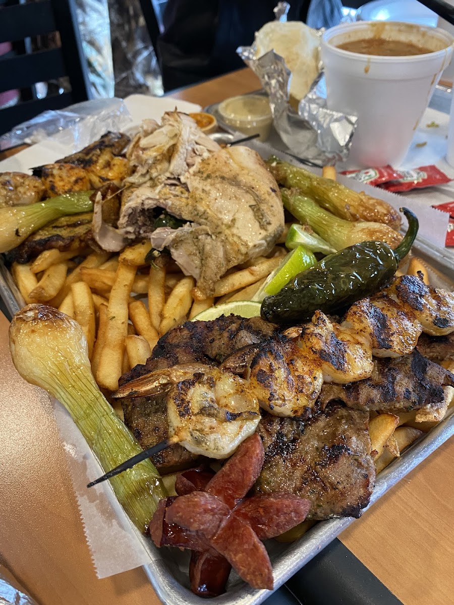 Five cousins pollo ala brasa - Photo 2