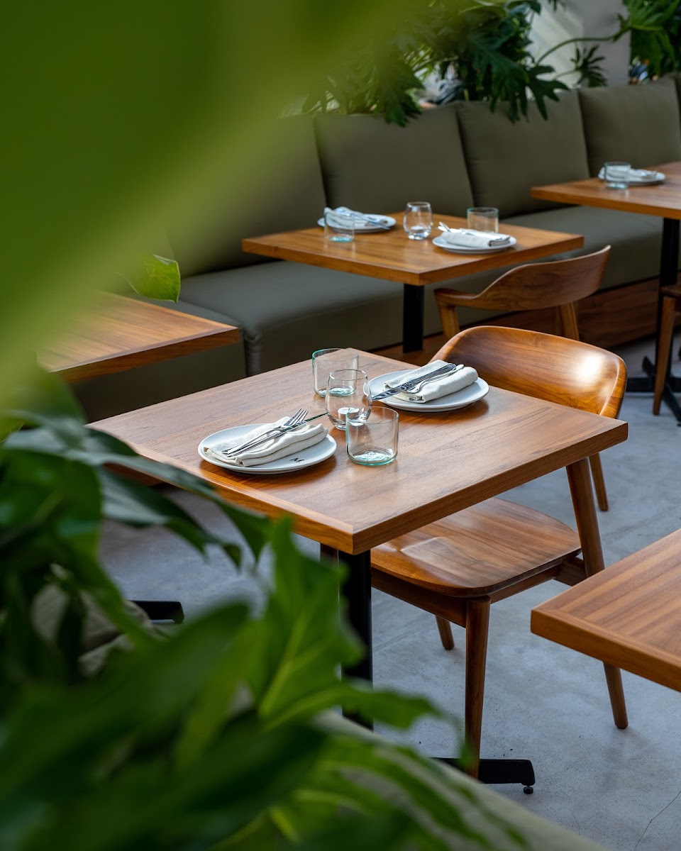 M. MASON. Bar Grill Uluwatu