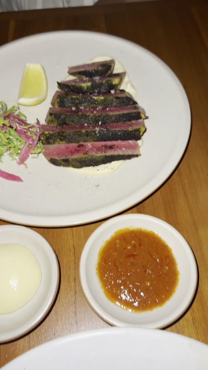 M. MASON. Bar Grill Uluwatu - Photo 1