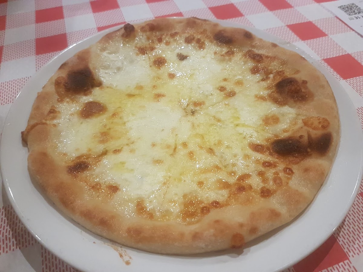 Pizzeria Ferrari - Photo 8
