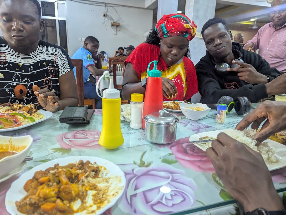 Al-Maida Mandi Restaurant - Photo 3