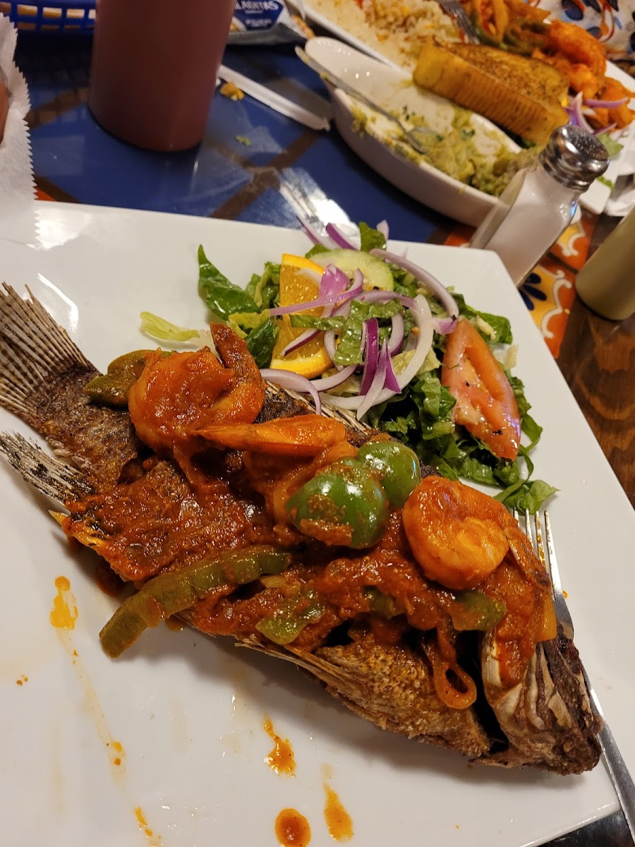 El MAR SEAFOOD GRILL AND BAR - Photo 9