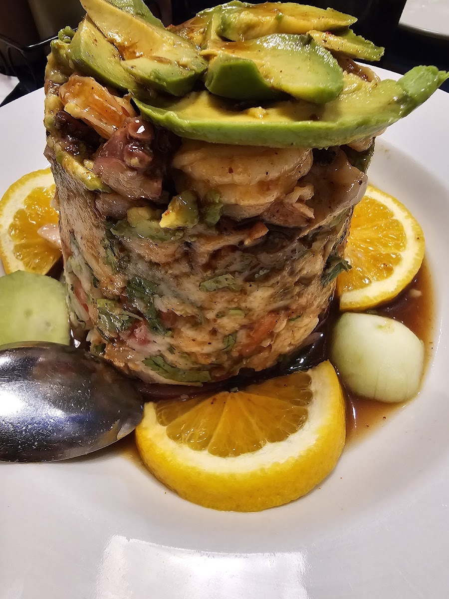 El MAR SEAFOOD GRILL AND BAR - Photo 2