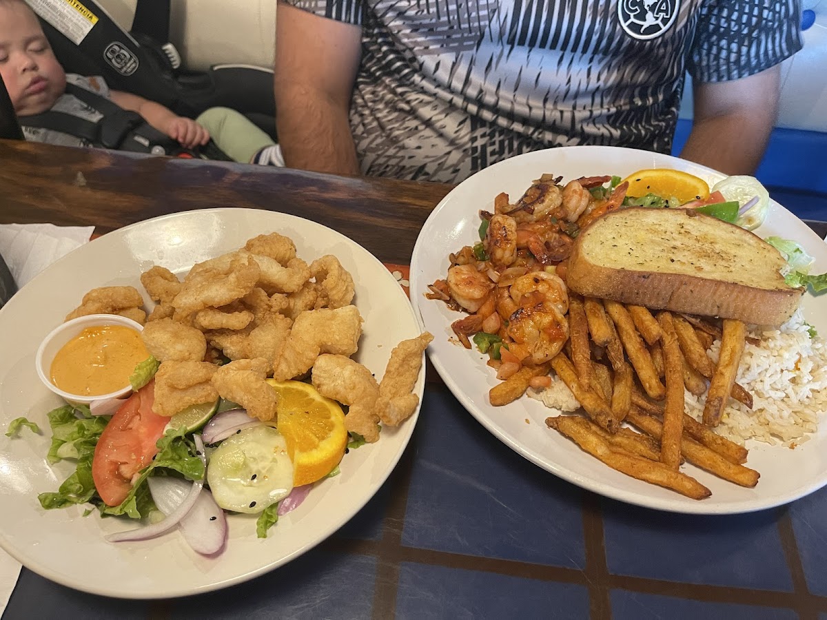 El MAR SEAFOOD GRILL AND BAR - Photo 3