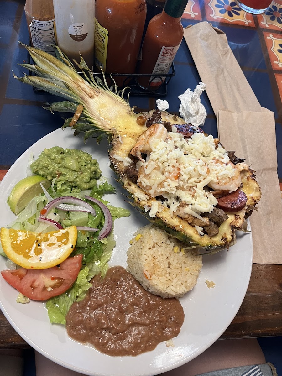 El MAR SEAFOOD GRILL AND BAR - Photo 4