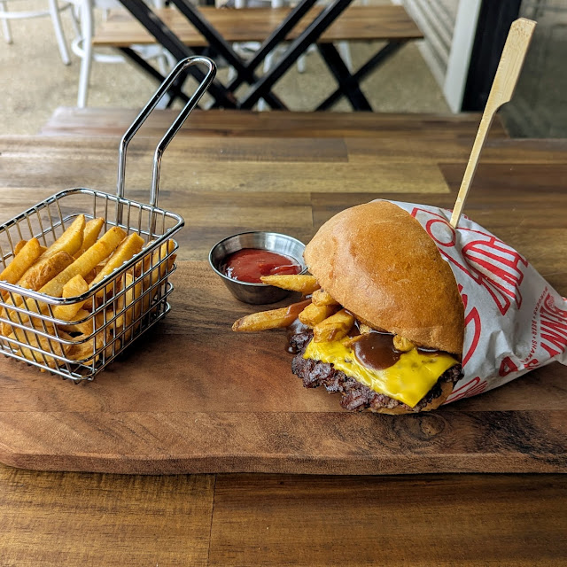 Canadian Burger