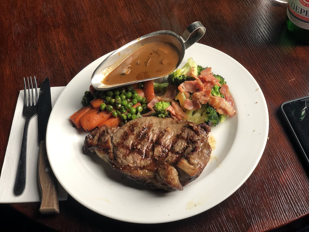 Daylesford Steakhouse - Photo 6