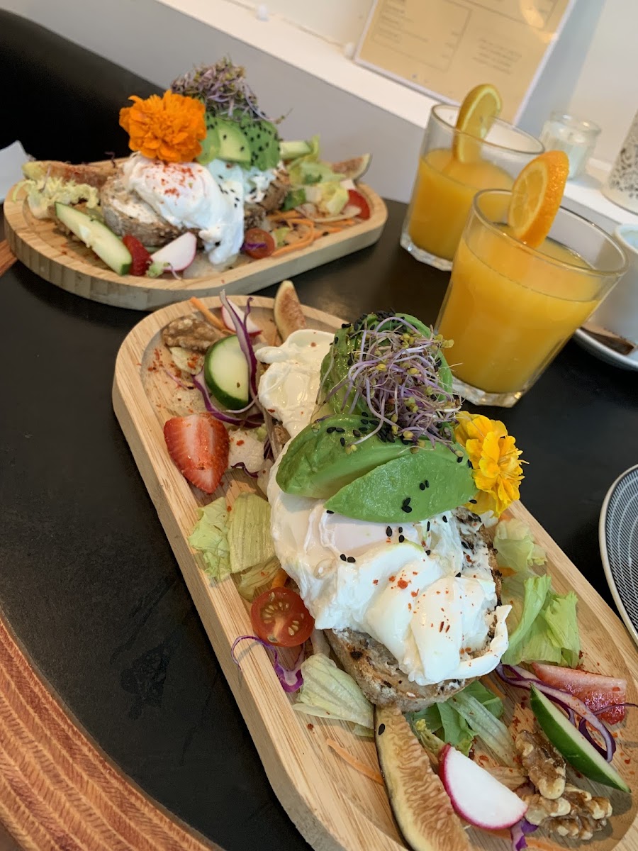 Del Mundo Brunch - Photo 9