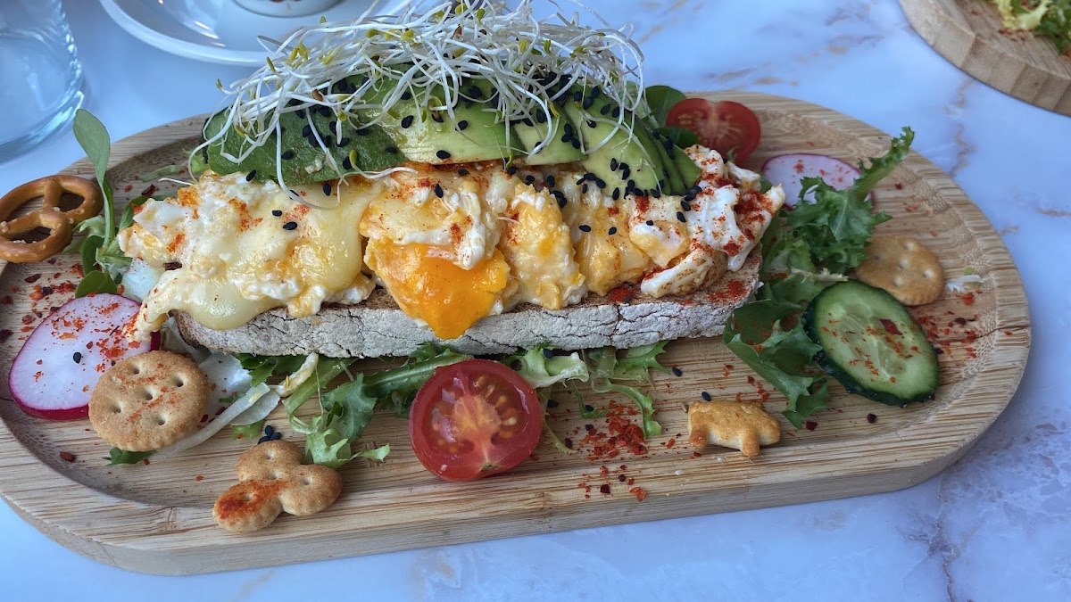 Del Mundo Brunch - Photo 5