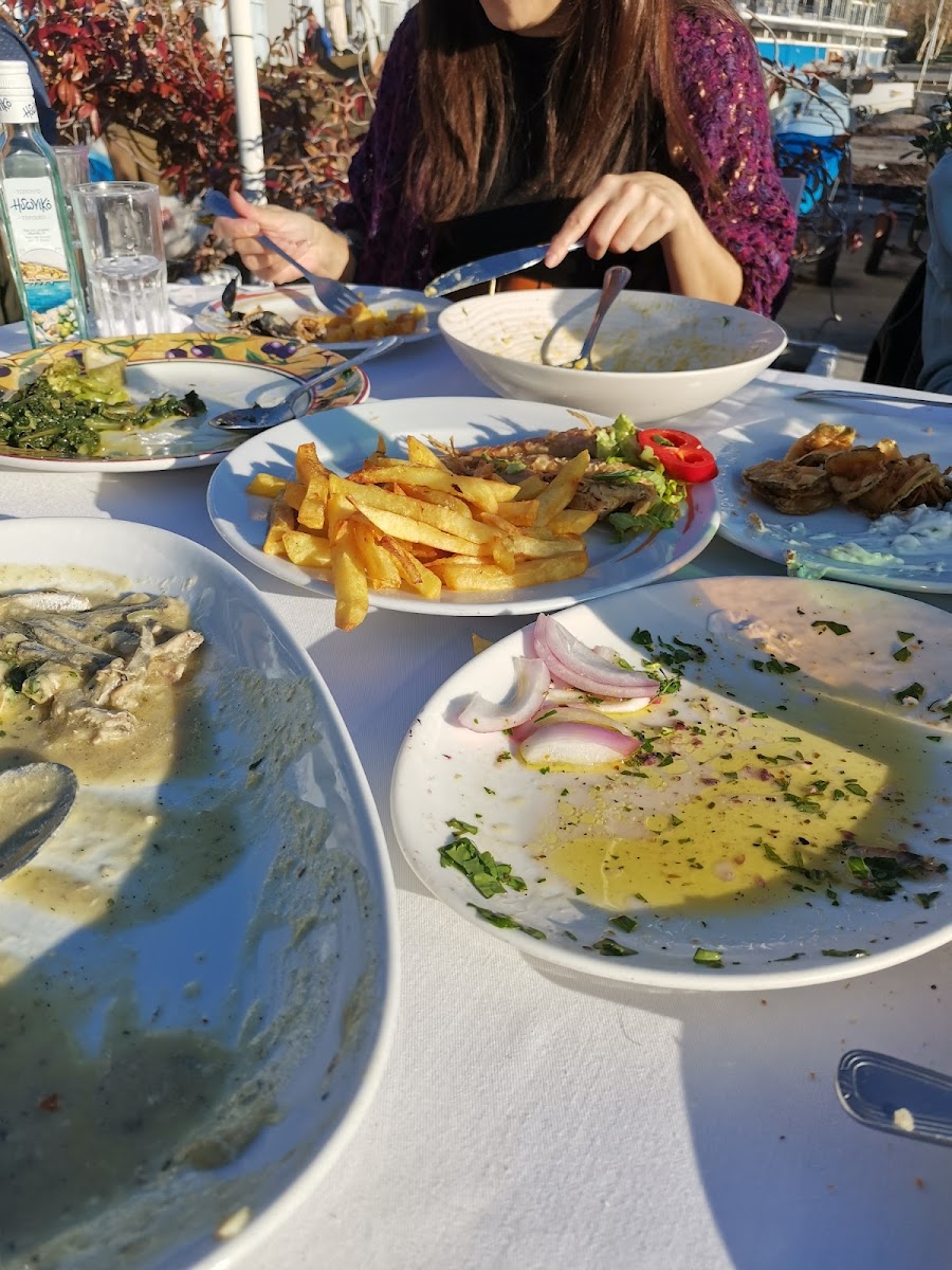 Gialos Fish & Seafood Tavern - Photo 4