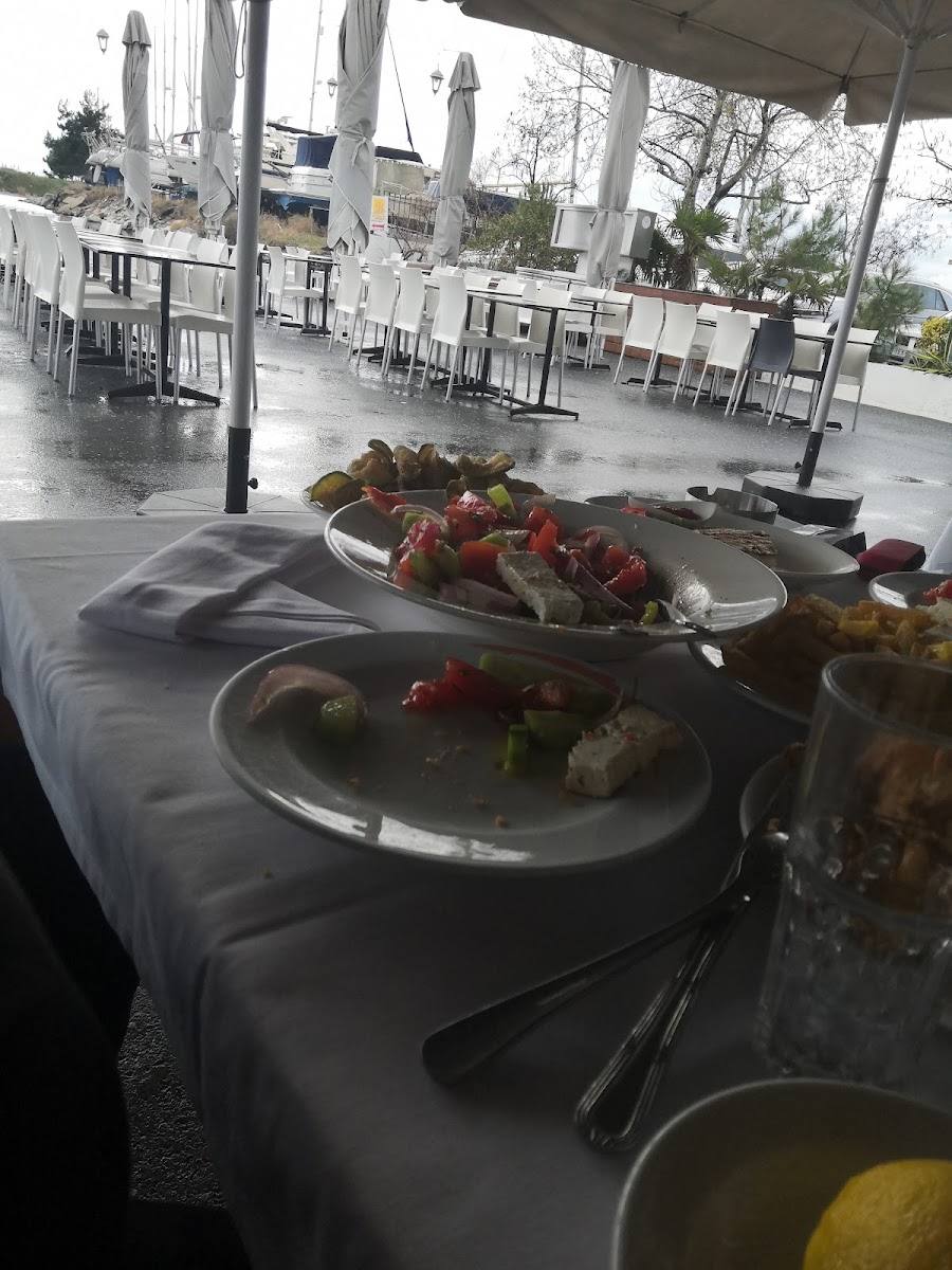 Gialos Fish & Seafood Tavern - Photo 8