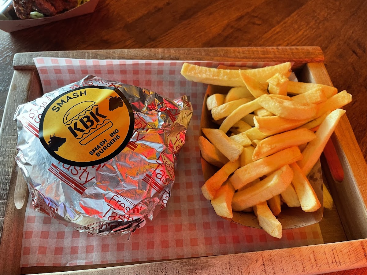 KBK Killarney Burger Kitchen - Photo 8