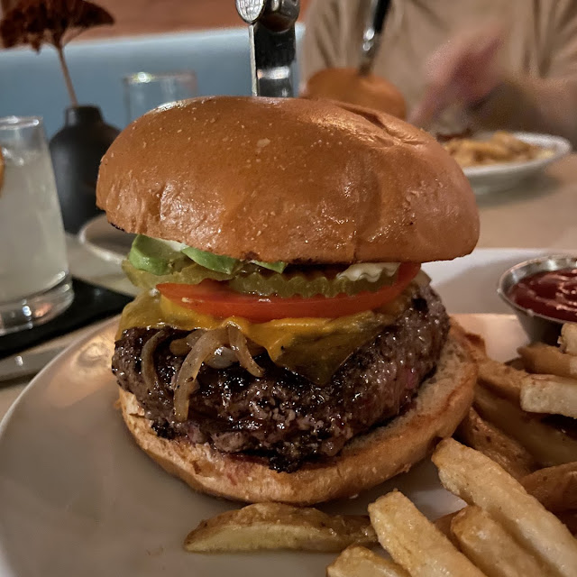 Bates Burger