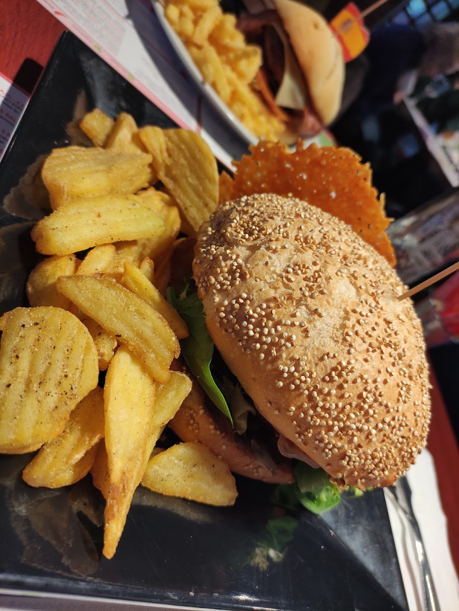 Max Sports Café Santander - Photo 5
