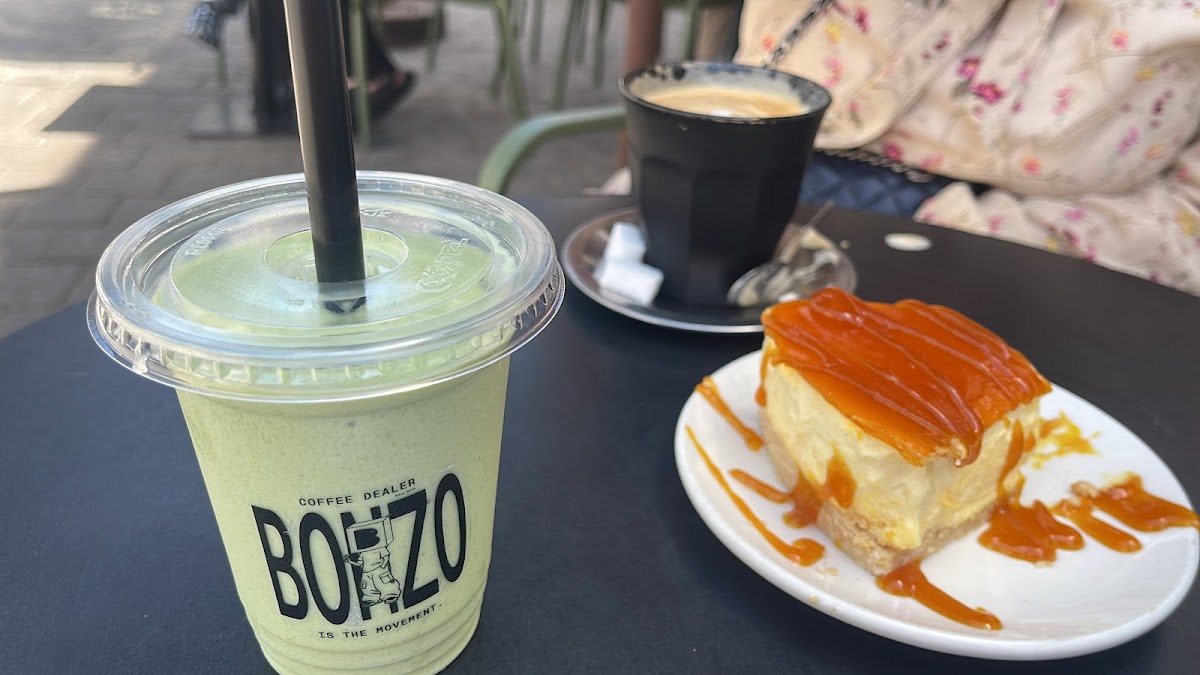 Bonzo Coffee Shop - Photo 3