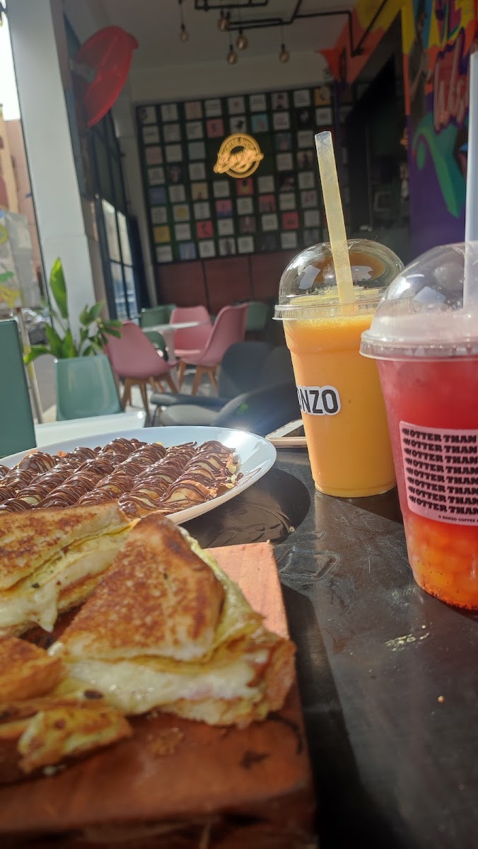 Bonzo Coffee Shop - Photo 8