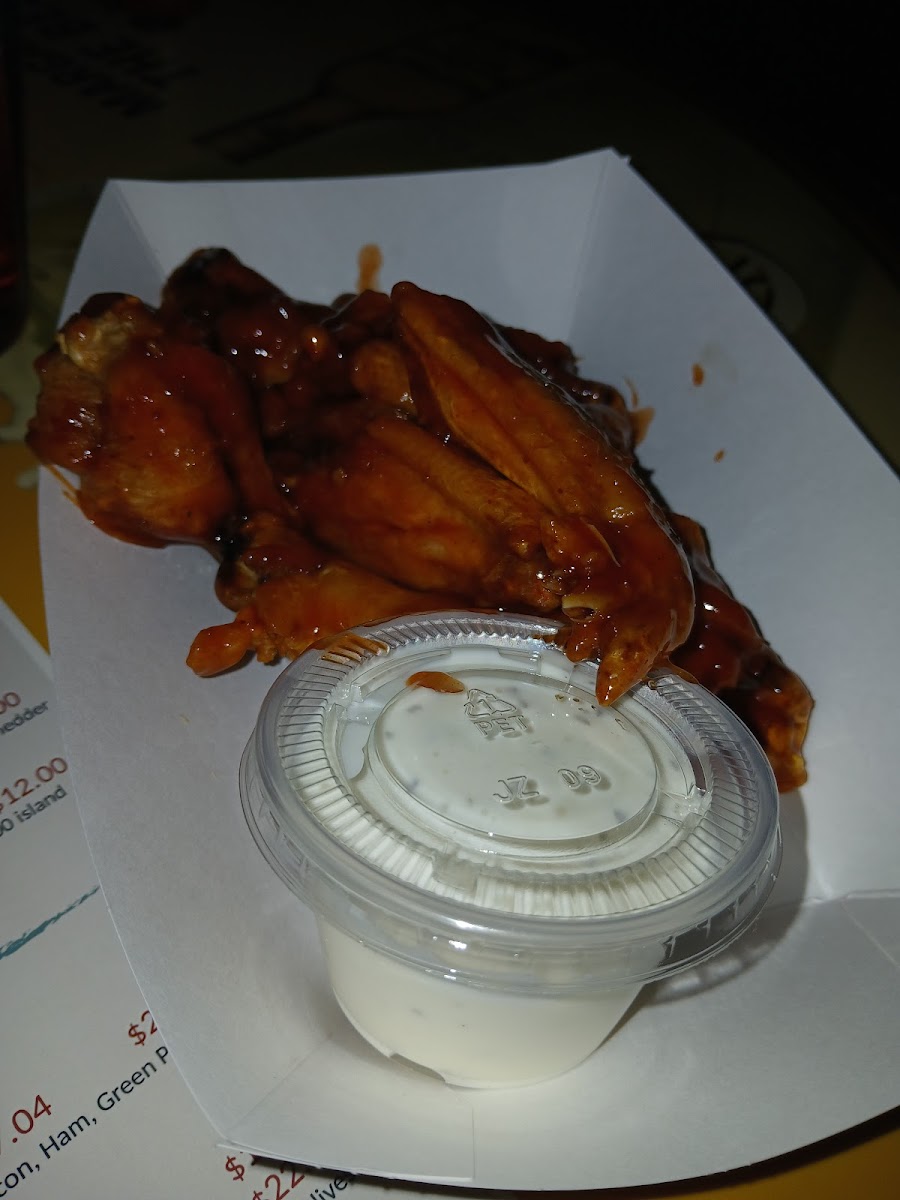 Mimi's Subway Bar and Grill - Photo 3