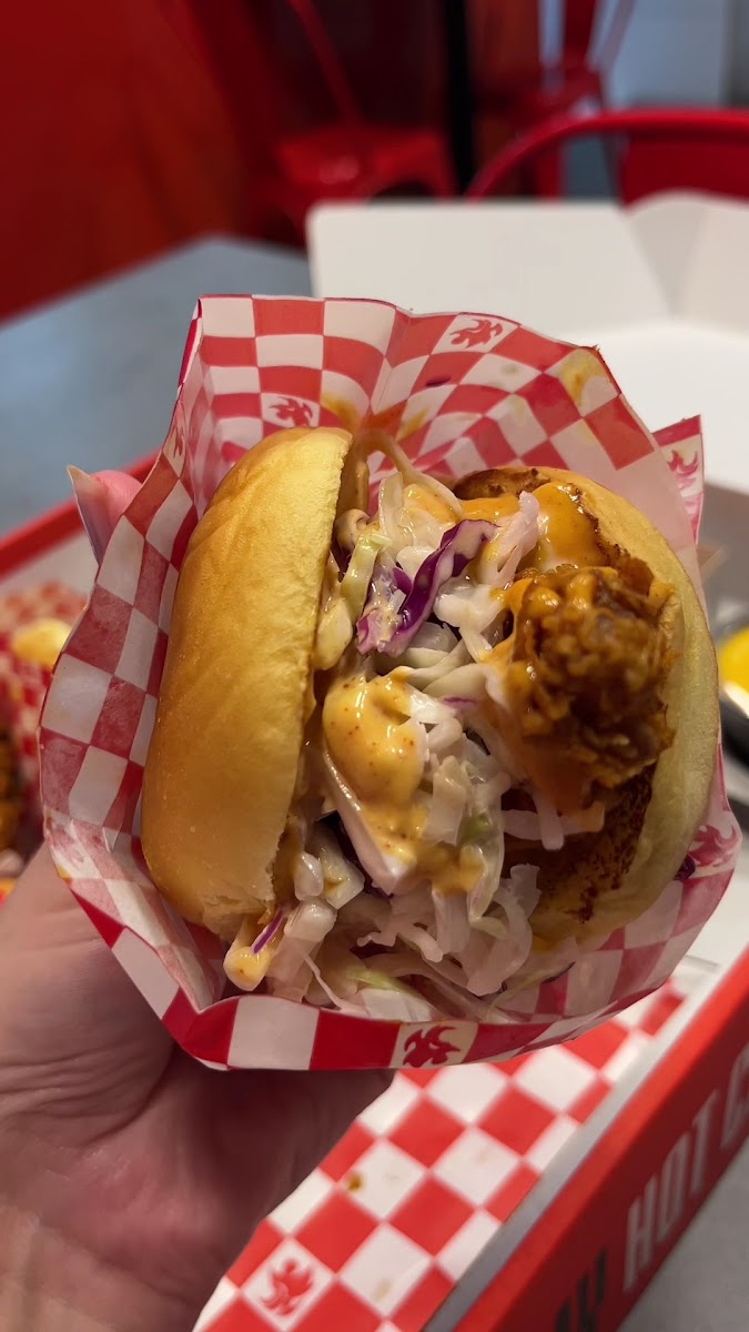 NASH HOT CHICKEN JUMEIRAH - Photo 1