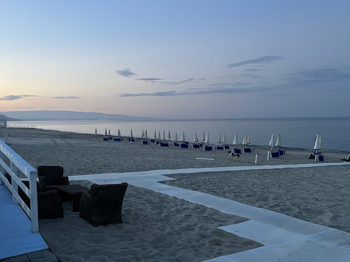 Loudest Karaoke on the beach - Photo 5