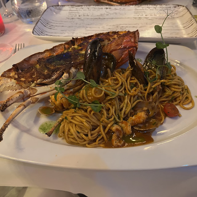Lobster with Spaghetti and Mussels