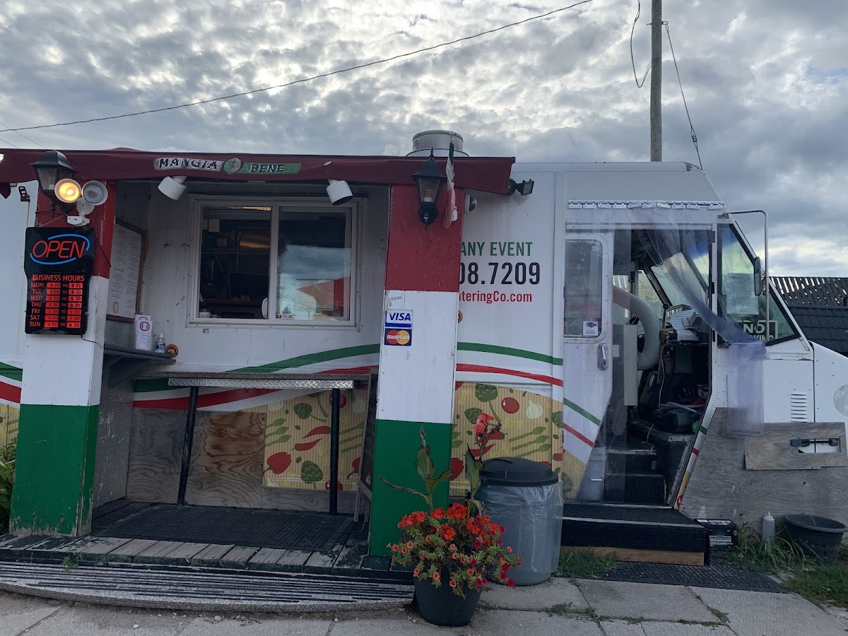 Eat Well Italian Food Truck