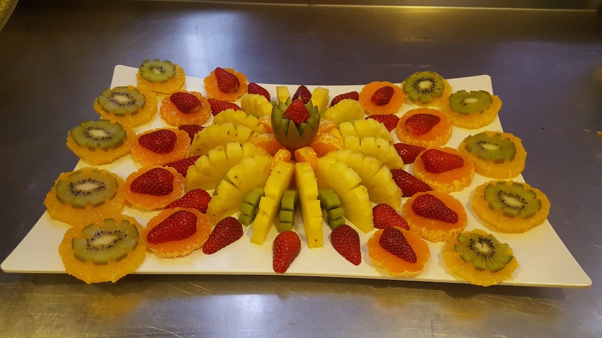 Mojgan restaurant - Photo 2