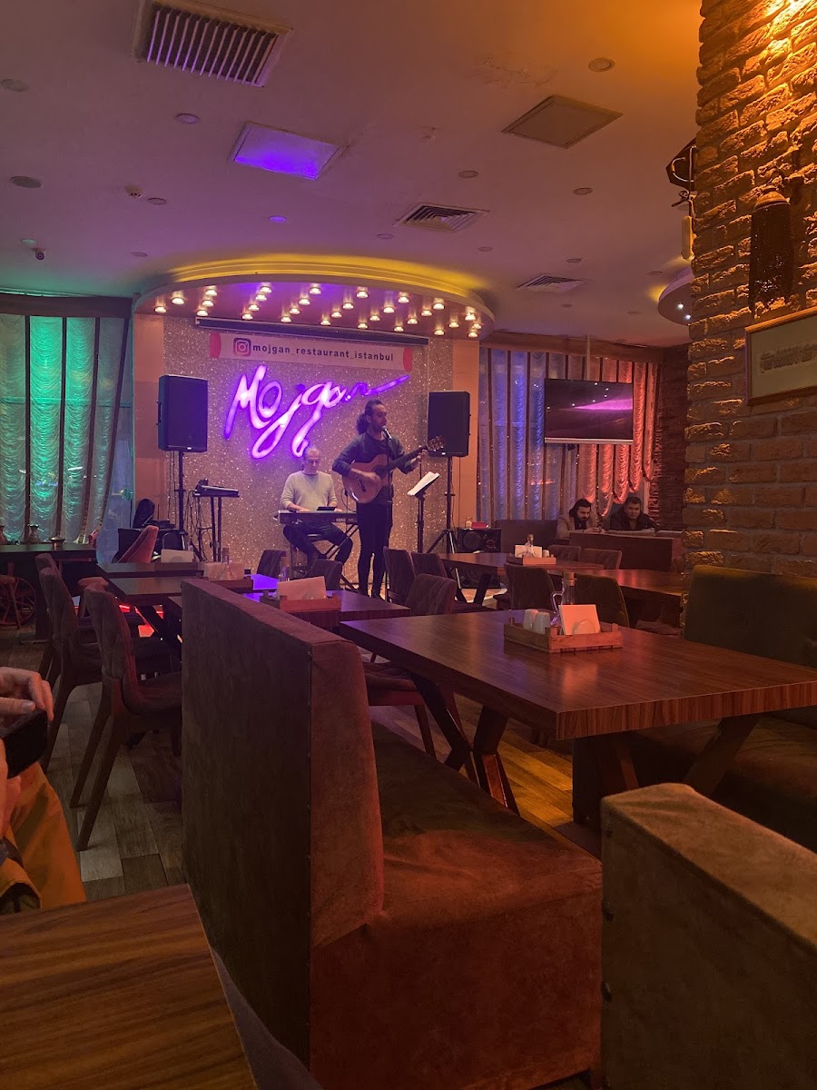 Mojgan restaurant - Photo 3