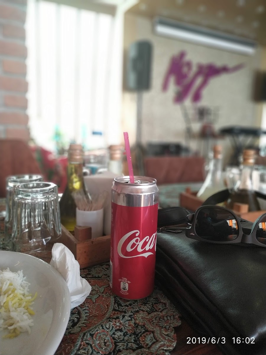 Mojgan restaurant - Photo 4