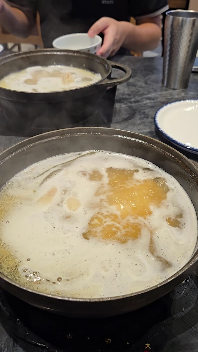 GOD GUO Taiwanese Hot Pot - Photo 1