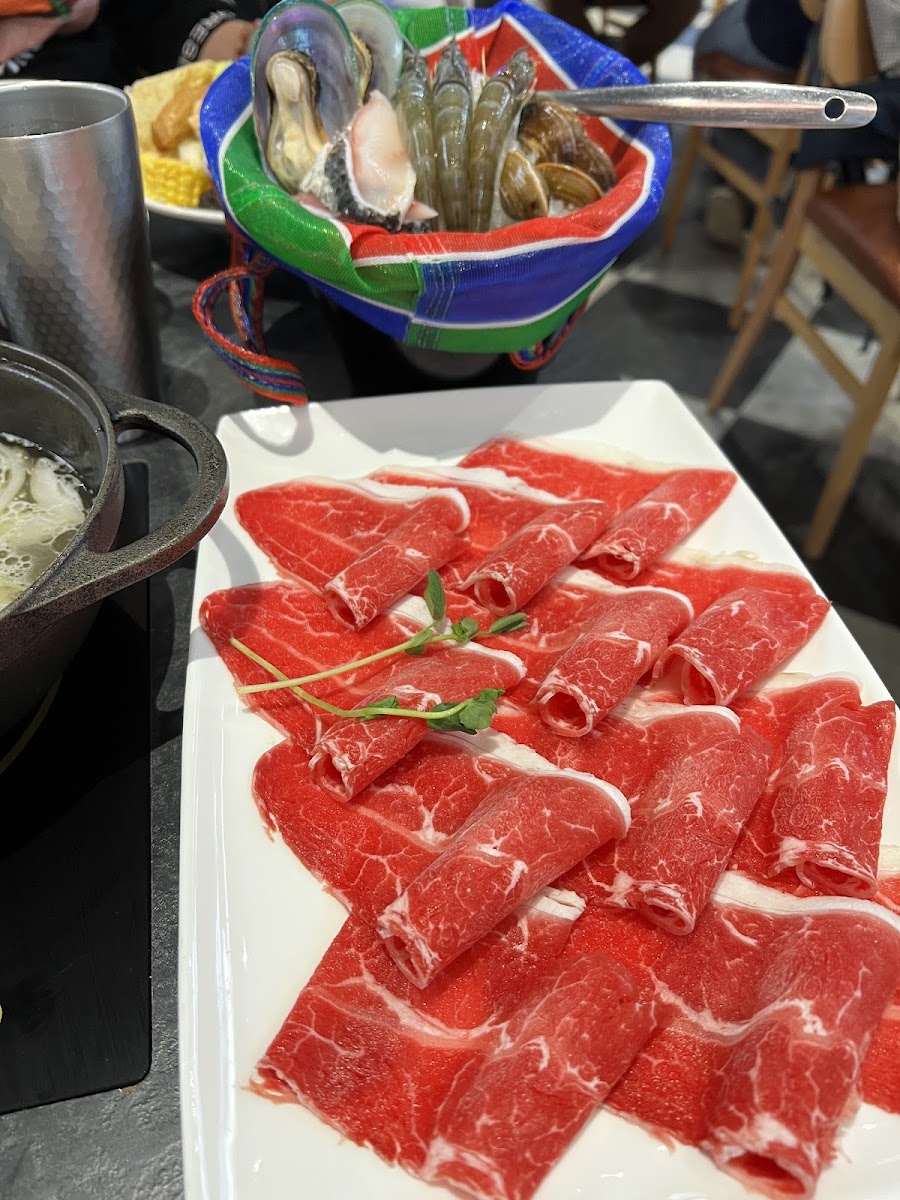 GOD GUO Taiwanese Hot Pot - Photo 4