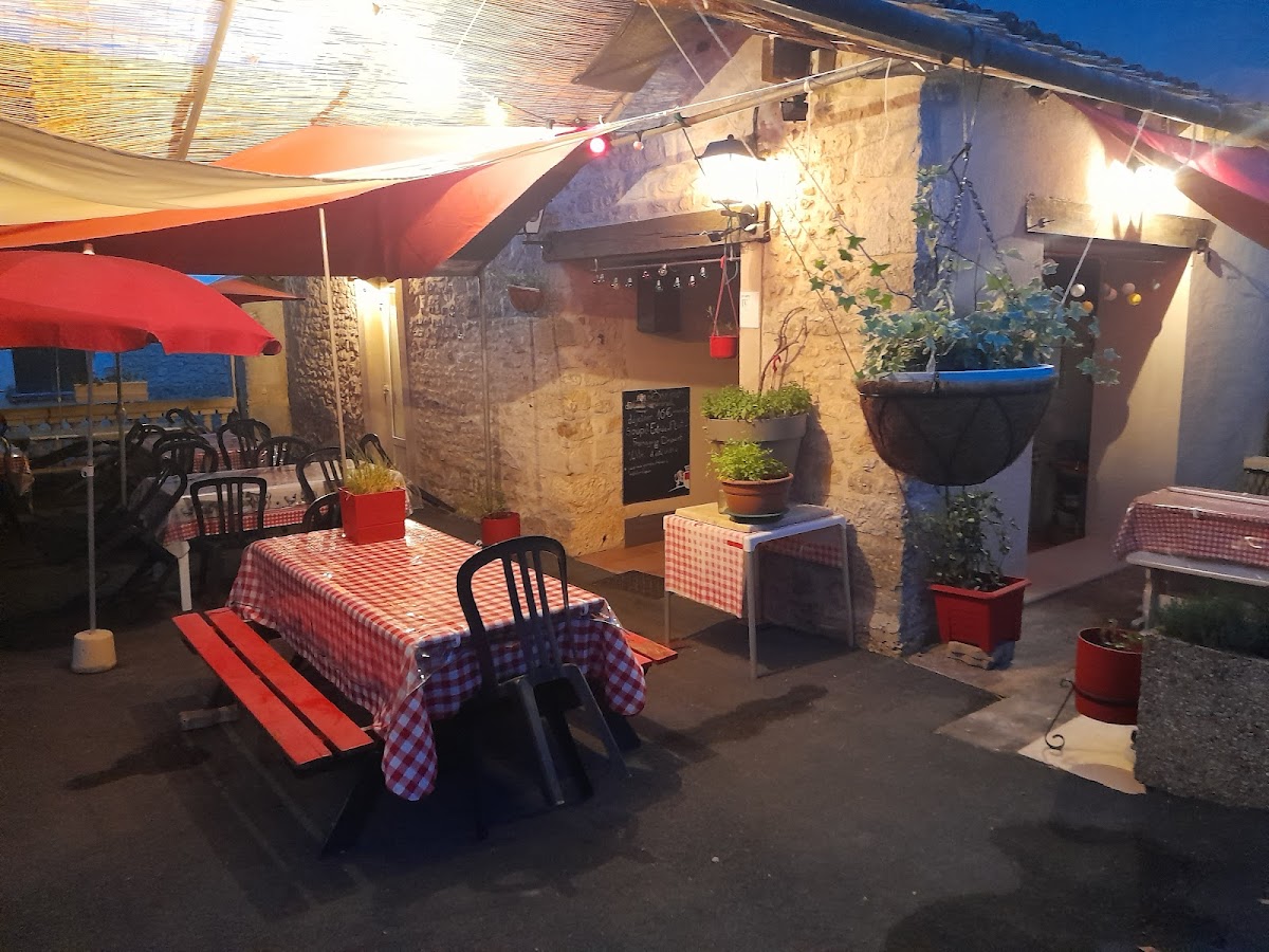 BAR RESTAURANT Le Relais De Blis Et Born.