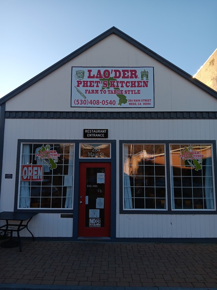 LAO'DER PHET'S KITCHEN FARM TO TABLE STYLE
