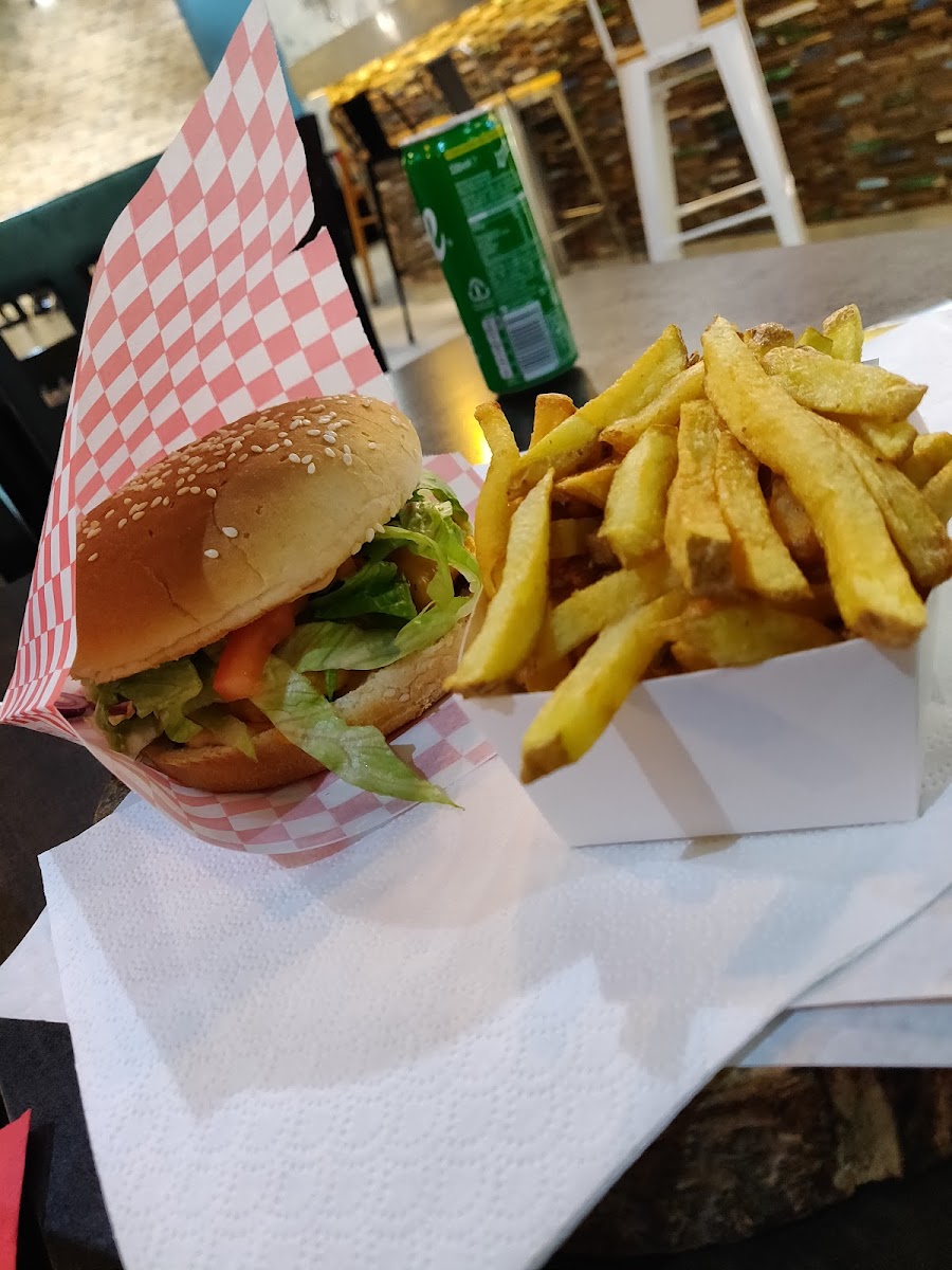 Zeytin Café Mezze Grill - Photo 7