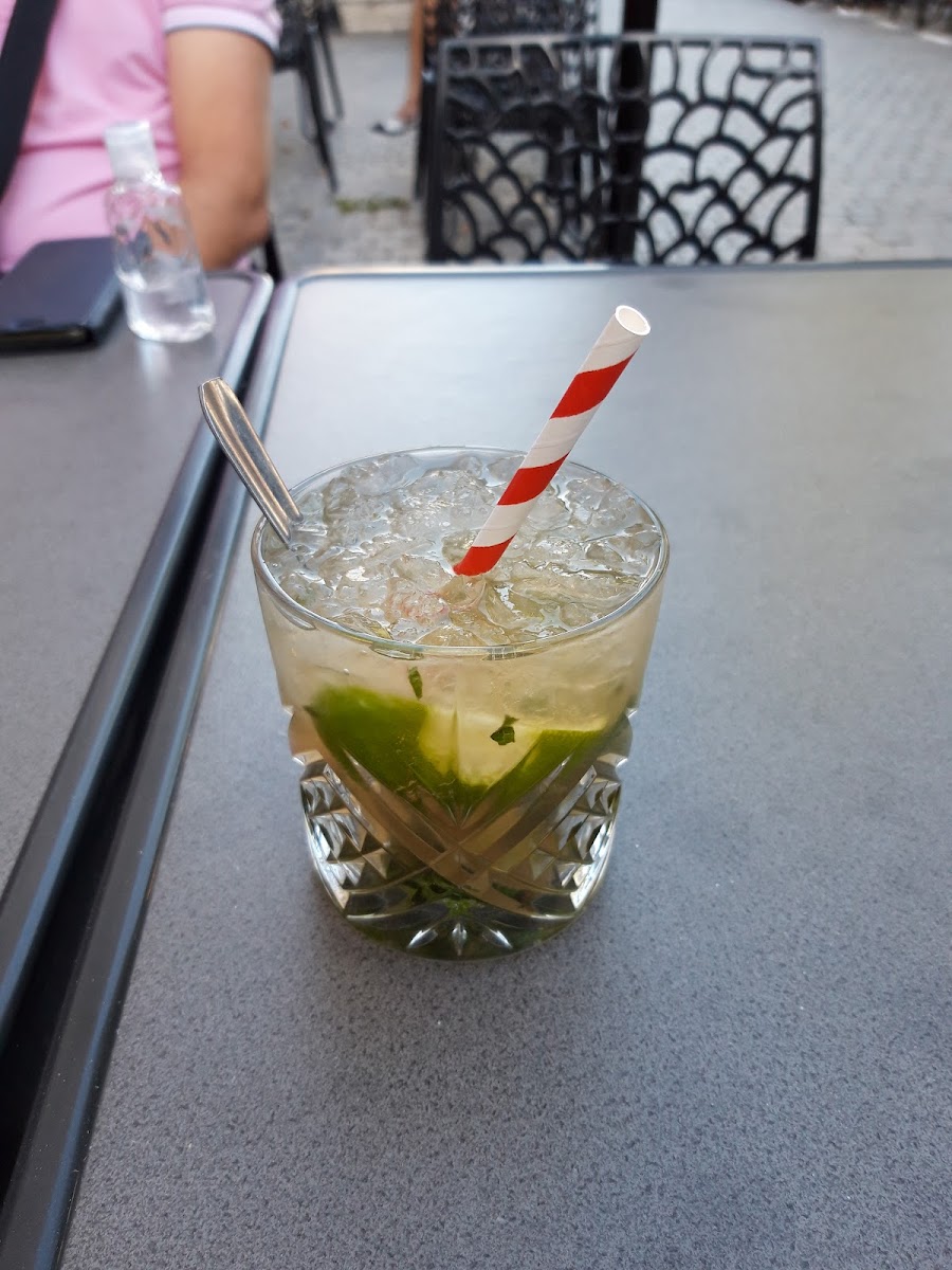Zeytin Café Mezze Grill - Photo 8