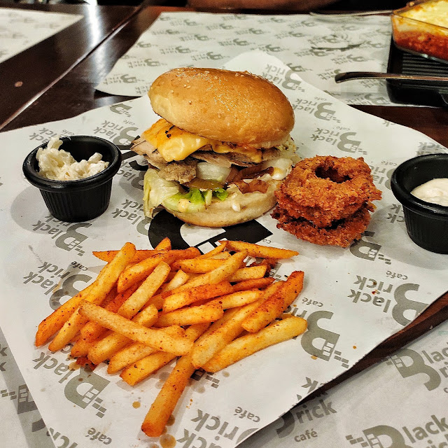 Non Veg Smoked Grilled Chicken Burger