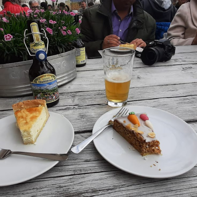 Cheese Cake and Carrot Cake