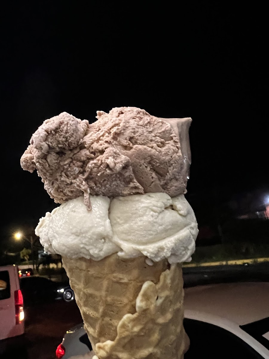 OMG Café & Ice Cream (Main Street, Mandeville) - Photo 4